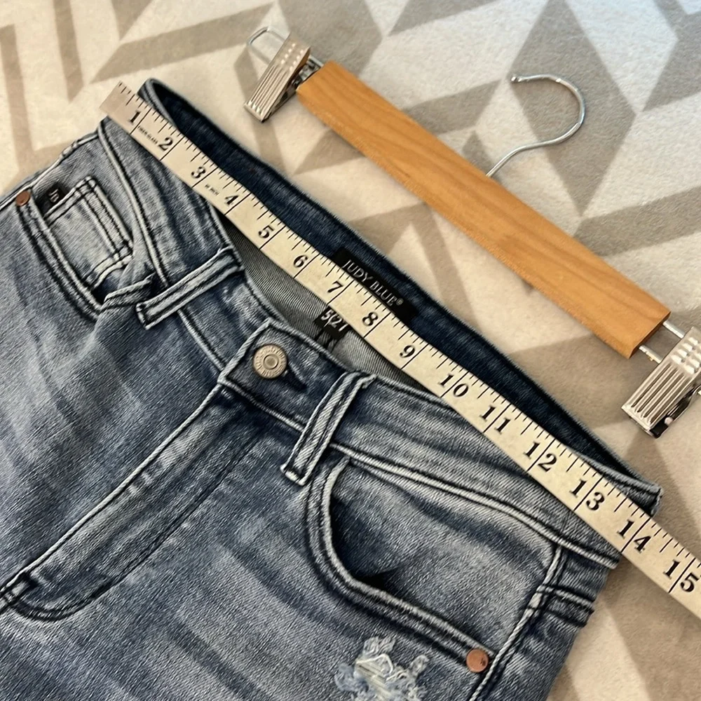 Judy Blue Distressed Straight Jeans size 5/27 Women’s Jeans - Picture 8 of 10